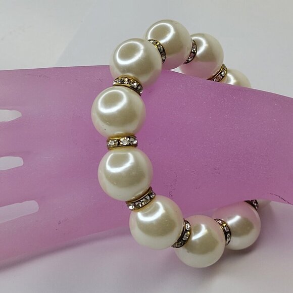 White Ball Beaded Stretch Bracelet - Picture 1 of 10